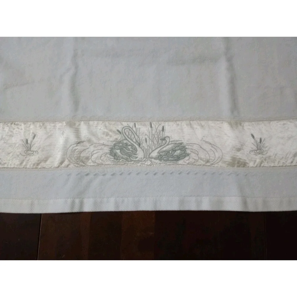 bath towel sets for bathroom Vintage Embroidered White Lace Swan 4pc